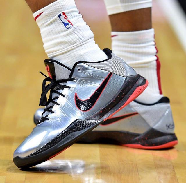 用户占比提 用户占比提